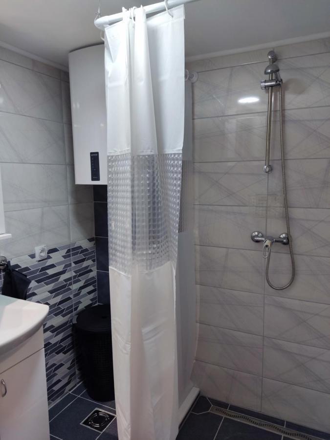 Mikmari Apartman Суботица Экстерьер фото